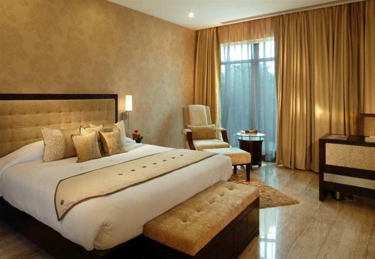 Royal Residence Iffco Chowk Gurgaon Exterior photo
